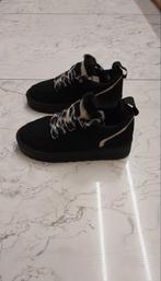 Zwarte Sneakers UGG, Ophalen of Verzenden, Zo goed als nieuw, Zwart, Sneakers of Gympen