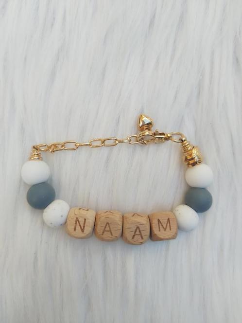 Gepersonaliseerde naam sleutelhanger wit grijs, Verzamelen, Sleutelhangers, Nieuw, Overige typen, Ophalen of Verzenden
