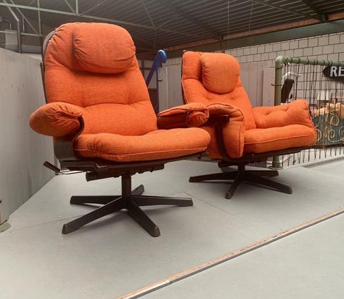 Set G-Mobel Sweden fauteuils oranje - vintage retro stoelen, Huis en Inrichting, Fauteuils, Gebruikt, Hout, Stof, 75 tot 100 cm