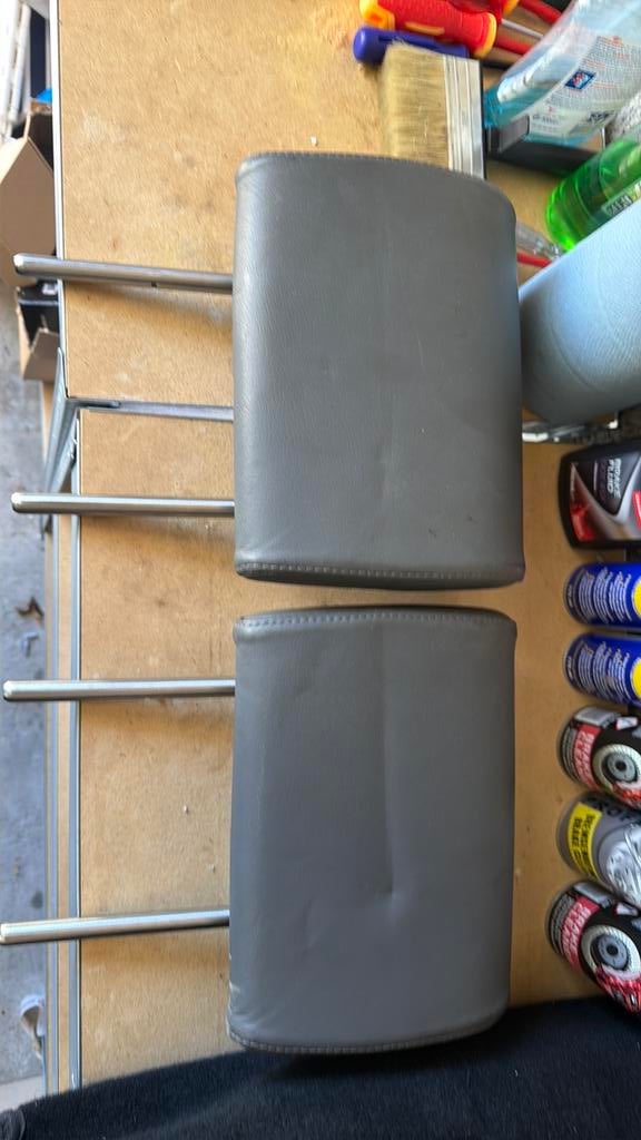 Hoofdsteun vw touran 2x, Ophalen of Verzenden, Zo goed als nieuw