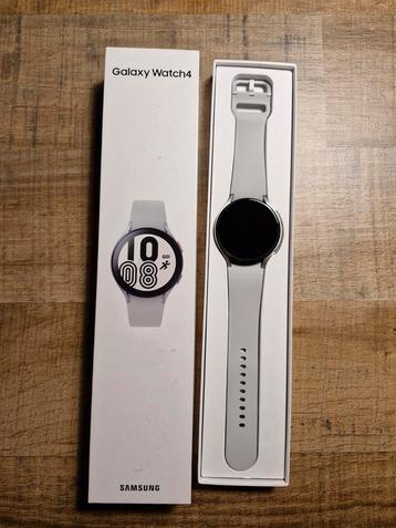 Samsung galaxy watch 4 44mm beschikbaar voor biedingen