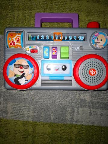 Fisher price radio met geluid beschikbaar voor biedingen