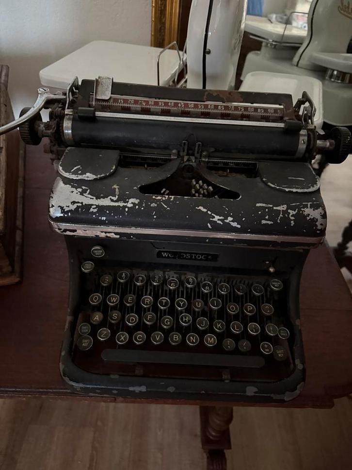 Antieke Typemachine - Decoratief, Antiek en Kunst, Antiek | Kantoor en Zakelijk, Ophalen