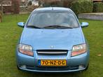 Daewoo Kalos 1.4 2004 Blauw, Auto's, Stof, 40 €/maand, 4 cilinders, Origineel Nederlands