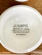 Riverdale: negen serviesonderdelen. Z.g.a.n., Huis en Inrichting, Keuken | Servies, Ophalen of Verzenden, Overige stijlen, Aardewerk