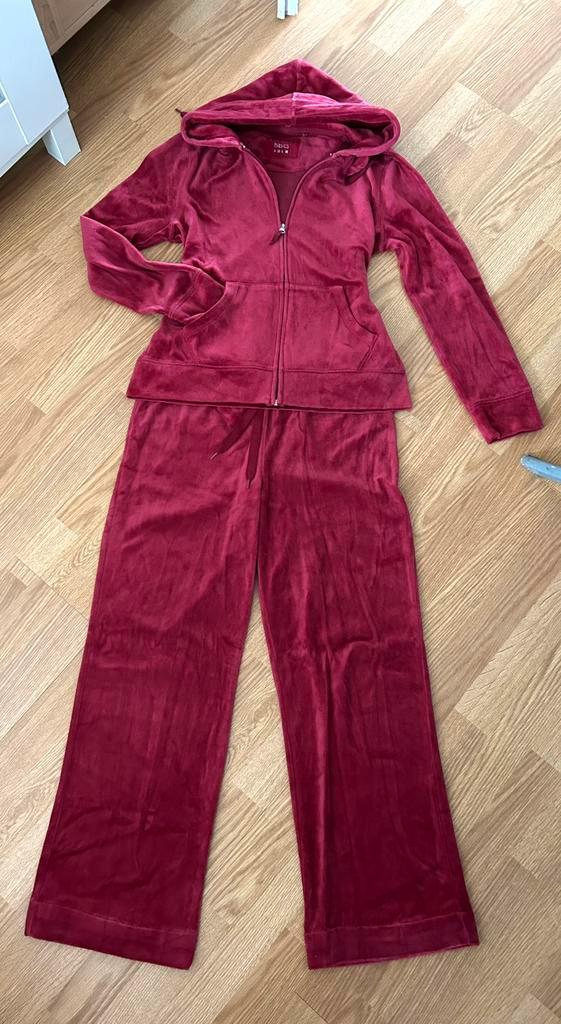 Heerlijke velours pyama / huispak. Maat 40, Kleding | Dames, Pyjama's, Zo goed als nieuw, Maat 38/40 (M), Ophalen of Verzenden