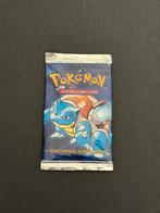 Base set booster pack, Hobby en Vrije tijd, Verzamelkaartspellen | Pokémon, Verzenden, Zo goed als nieuw, Booster