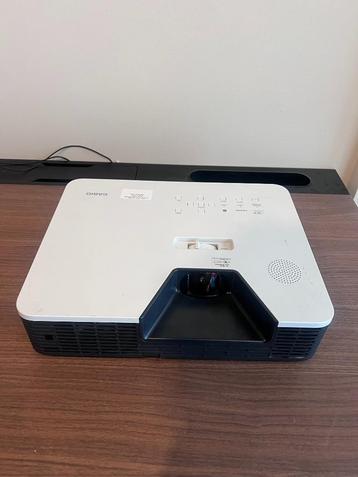 Short Throw Projector Beamer Casio XJ-ST145 beschikbaar voor biedingen