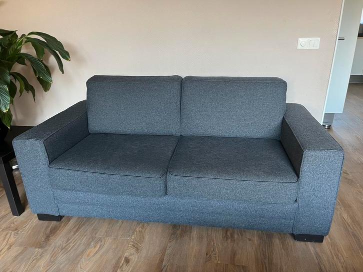 2 x grijze 2,5 zits bankstel, Huis en Inrichting, Banken | Bankstellen, Gebruikt, Tweepersoons, 150 tot 200 cm, 75 tot 100 cm