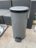 Grijze Prullenbak met Pedaal, Ophalen, Gebruikt, Met pedaal, 50 tot 75 cm