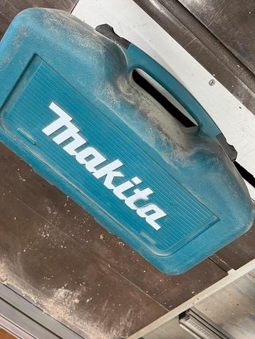 Makita Vlakschuurmachine met Koffer beschikbaar voor biedingen