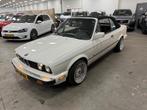 BMW 325I E30 CABRIO / SUPER NETJES / ORGINELE SET VELGEN AAN, Auto's, Oldtimers, 2500 cc, Achterwielaandrijving, Overige carrosserieën