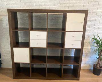 Kallax kast ikea 16 vaks vakkenkast donker bruin beschikbaar voor biedingen