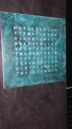 QLockTwo Voorplaat - Woordklok, Ophalen of Verzenden, Gebruikt, Analoog, Wandklok