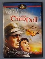 China Doll, Victor Mature, 1958, Alle leeftijden, Ophalen of Verzenden, 1940 tot 1960, Zo goed als nieuw