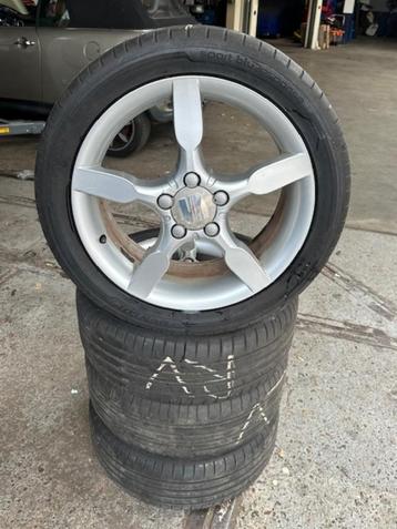 Seat 17 inch lichtmetalen velgen met Dunlop banden beschikbaar voor biedingen