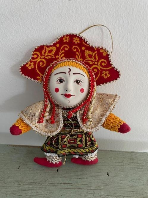 Russische kerstboom versiering Wave. Handgemaakt poppetje, Antiek en Kunst, Curiosa en Brocante, Ophalen