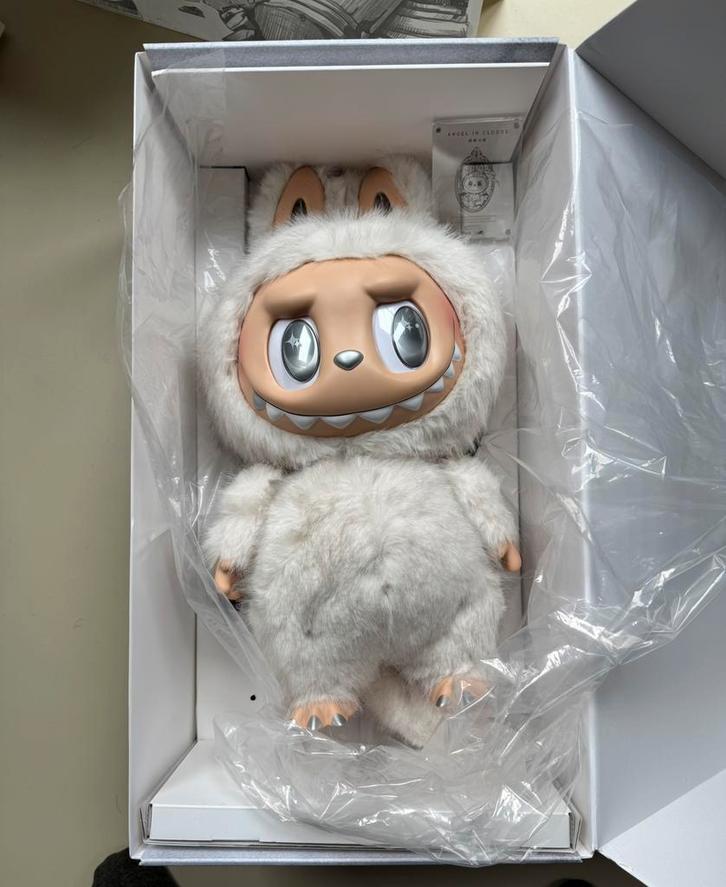 Pop Mart The Monsters Zimomo Angel In Clouds, Verzamelen, Poppetjes en Figuurtjes, Nieuw, Ophalen of Verzenden