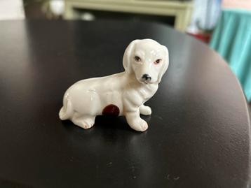 Vintage Porselein Hond tekkel teckel letterbak beeldje beschikbaar voor biedingen