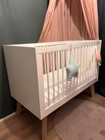 Kidsmill Sixties Babybed Wit Mat/Naturel 60x120cm, Kinderen en Baby's, Babywiegjes en Ledikanten, Ophalen, Zo goed als nieuw, Ledikant