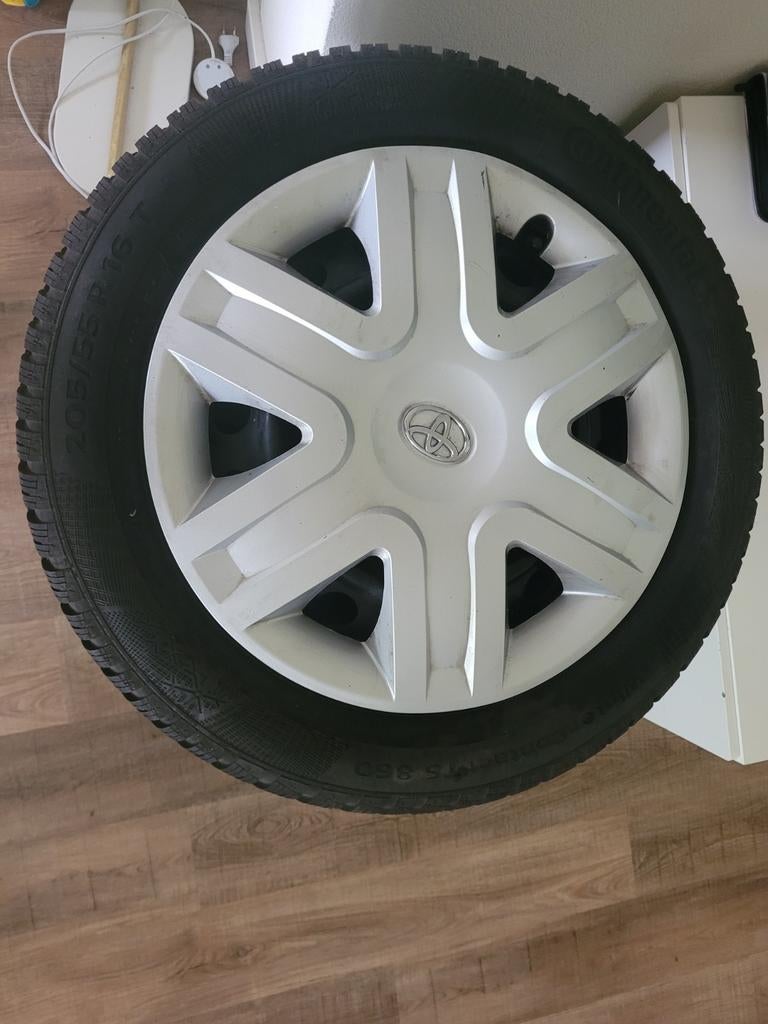 Continental winterbanden 205/55 R 16 T op stalen velg, Auto-onderdelen, Banden en Velgen, Gebruikt, 16 inch, Banden en Velgen