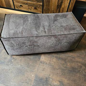 Hokker / Voetenbank - 120x65x45 cm beschikbaar voor biedingen