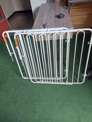 2x Traphekje beschikbaar voor biedingen