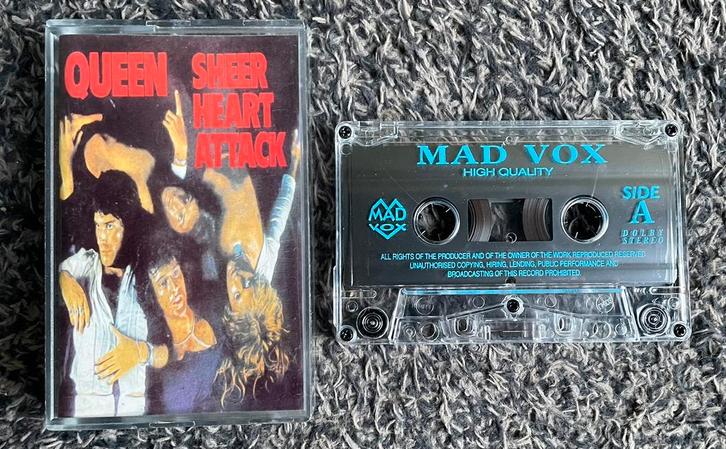 Queen - Sheer Heart Attack, zeldzaam cassettebandje, Cd's en Dvd's, Cassettebandjes, Gebruikt, Rock en Metal, 1 bandje, Ophalen of Verzenden