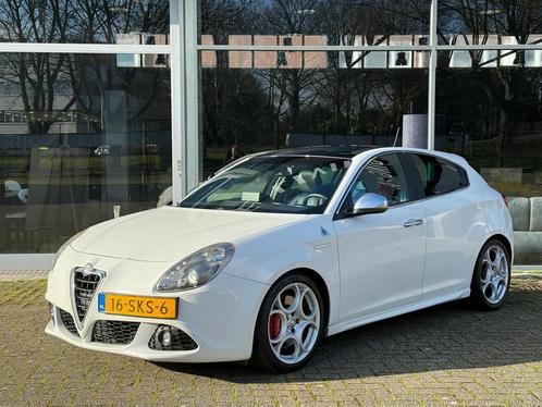 Alfa Romeo Giulietta 1.7 TBi Pano Nap Leer, Auto's, Alfa Romeo, Bedrijf, Te koop, Giulietta, ABS, Airbags, Airconditioning, Alarm