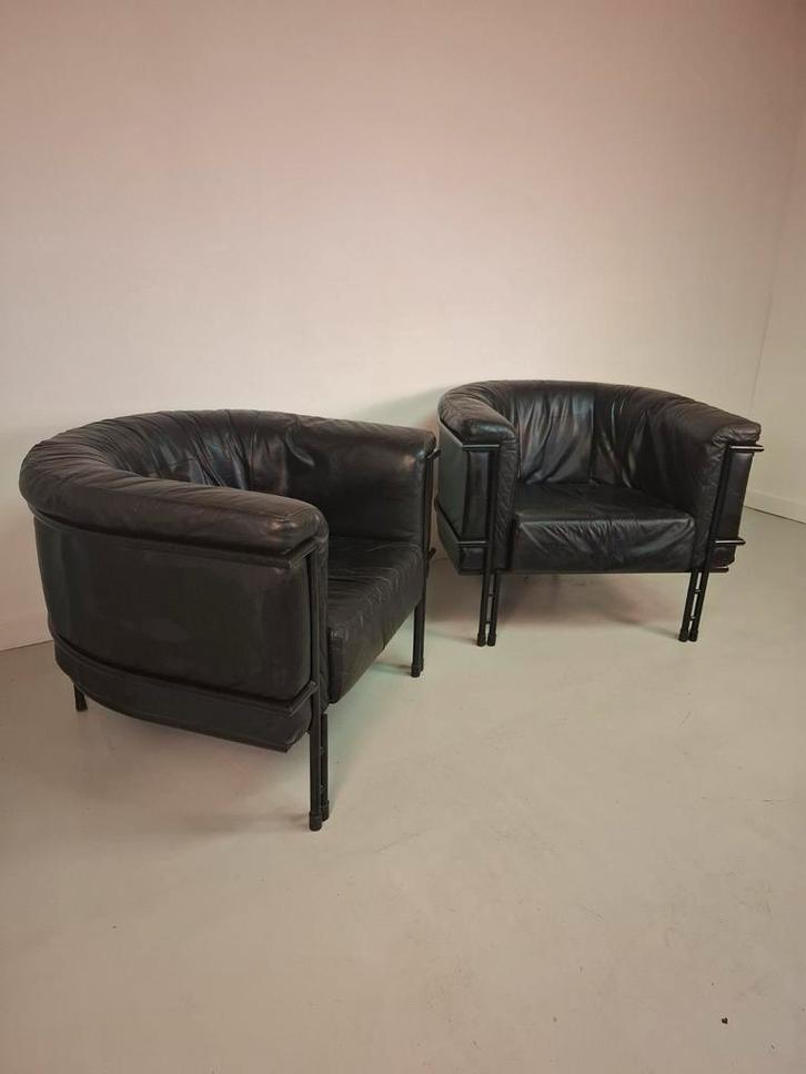 2x vintage design fauteuils Corbusier stijl, Huis en Inrichting, Fauteuils, Leer, 50 tot 75 cm, 75 tot 100 cm, Ophalen of Verzenden