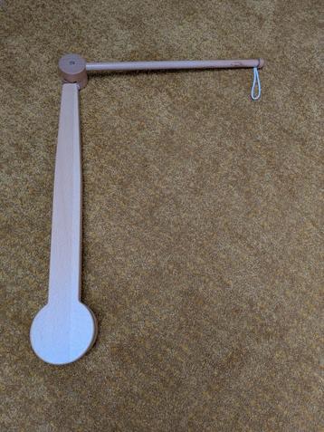 Houten baby mobiel houder beschikbaar voor biedingen