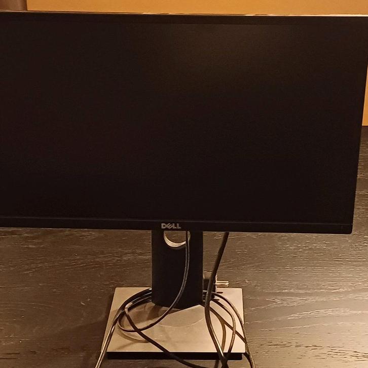 Dell p2217H full hd, Spelcomputers en Games, Spelcomputers | Overige, Zo goed als nieuw, Ophalen