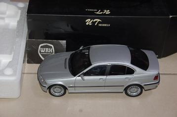 1:18 BMW 3 SERIES SEDA E46 330i silver UT models dealer WRH beschikbaar voor biedingen