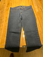 Levi's 711 Skinny - Maat 29 - Donkerblauw, Ophalen of Verzenden, Zo goed als nieuw, Blauw, W28 - W29 (confectie 36)