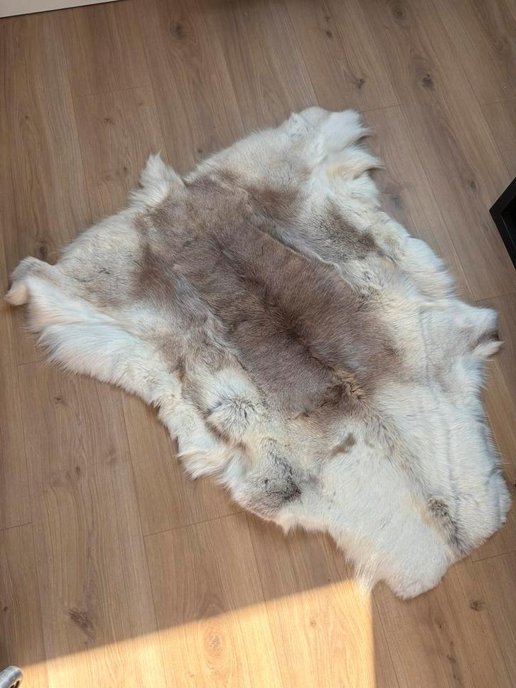 Rendierhuid 130 x 120, Huis en Inrichting, Woonaccessoires | Plaids en Woondekens, Zo goed als nieuw, Ophalen of Verzenden