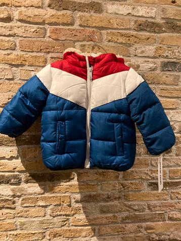 DKNY winterjasje met teddyvoering maat 80 beschikbaar voor biedingen