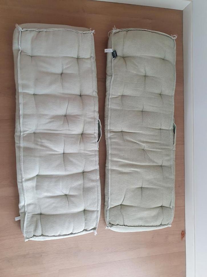 2 groene (tuin, bank, pallet) kussens. Unique Living., Tuin en Terras, Tuinmeubel-accessoires, Zo goed als nieuw, Ophalen of Verzenden