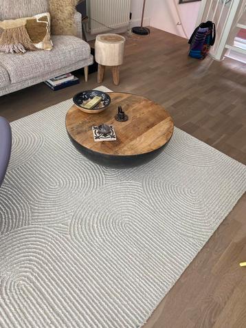 Salontafel  beschikbaar voor biedingen