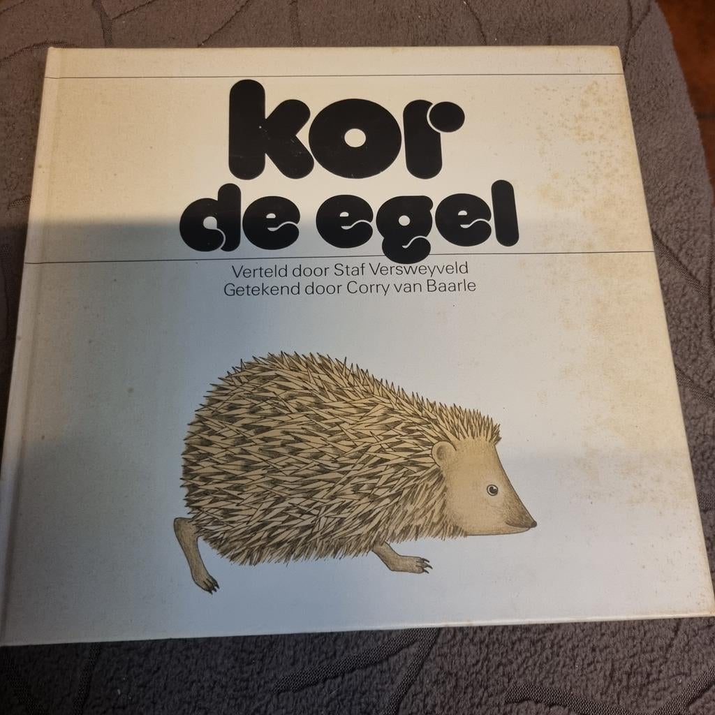 Kor de egel - Kinderboek, Ophalen of Verzenden, Gelezen, Staf Versweyveld, Fictie algemeen