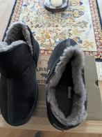 Warmbat Australia Pantoffels Willow suede maat 38 (Nieuw), Kleding | Dames, Schoenen, Zwart, Nieuw, Ophalen of Verzenden, Pantoffels of Sloffen