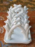 Mooi antiek toastrek uit Engeland van porselein 14,5 cm.