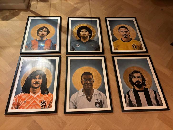 Voetbalposters in lijst - 69x49cm, Huis en Inrichting, Woonaccessoires | Schilderijen, Tekeningen en Foto's, Zo goed als nieuw
