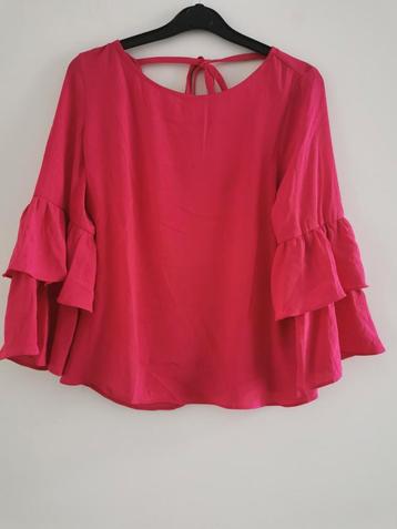 Bershka blouse met volantmouwen mt. M beschikbaar voor biedingen