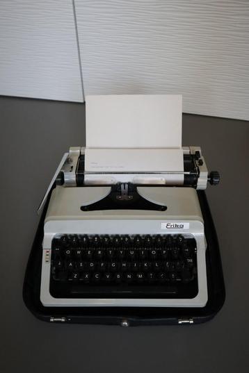 typemachine Erika Robotron model 44 kofferschrijfmachine wit