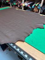 Bruin kleur leer lap 1.8 mm dikte soepel en groot lap A-21, Bruin, Leer of Kunstleer, Ophalen of Verzenden, Zo goed als nieuw
