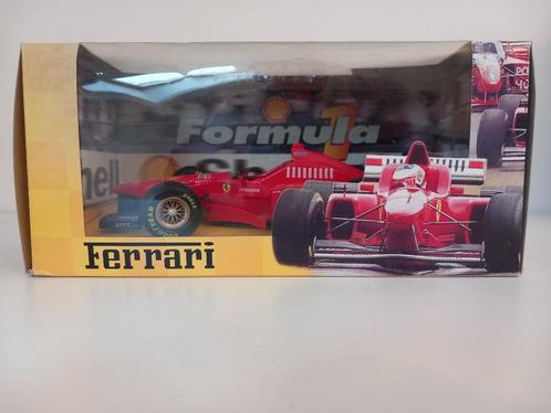 Maisto 1:24 Ferrari F310 Shell collectie, Hobby en Vrije tijd, Modelauto's | 1:24, Zo goed als nieuw, Auto, Maisto, Ophalen of Verzenden