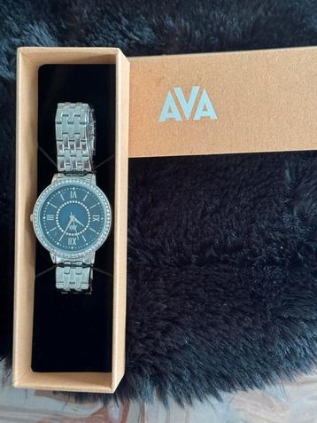 AVA Dameshorloge met Strass - nieuw beschikbaar voor biedingen