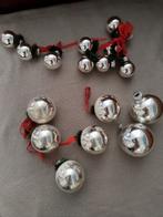 Oude zilveren kerstballen met rood lint, Diversen, Kerst, Ophalen, Gebruikt