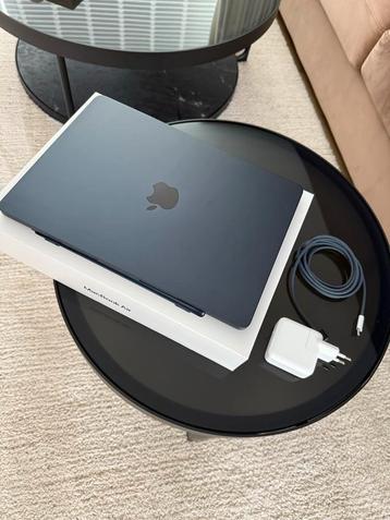 MacBook Air M4 - 13 inch - 16GB/256GB - Zo goed als nieuw beschikbaar voor biedingen