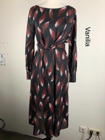 Vanilia Jurk  (mt: 34) 16,1/8746 beschikbaar voor biedingen
